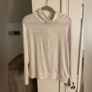 Women’s light sweatshirt